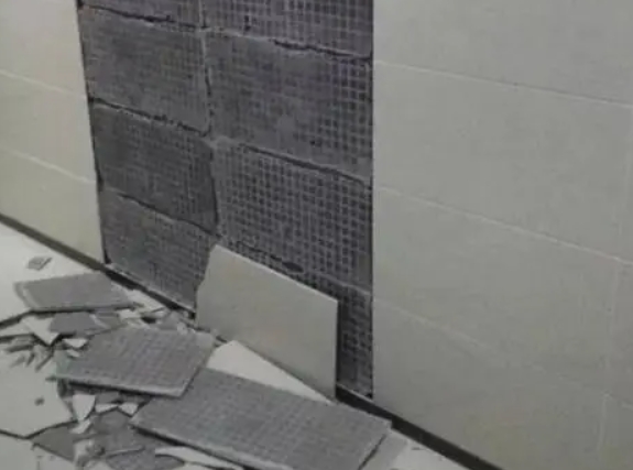 临渭瓷砖空鼓维修公司分享下临渭墙砖松动维修的知识